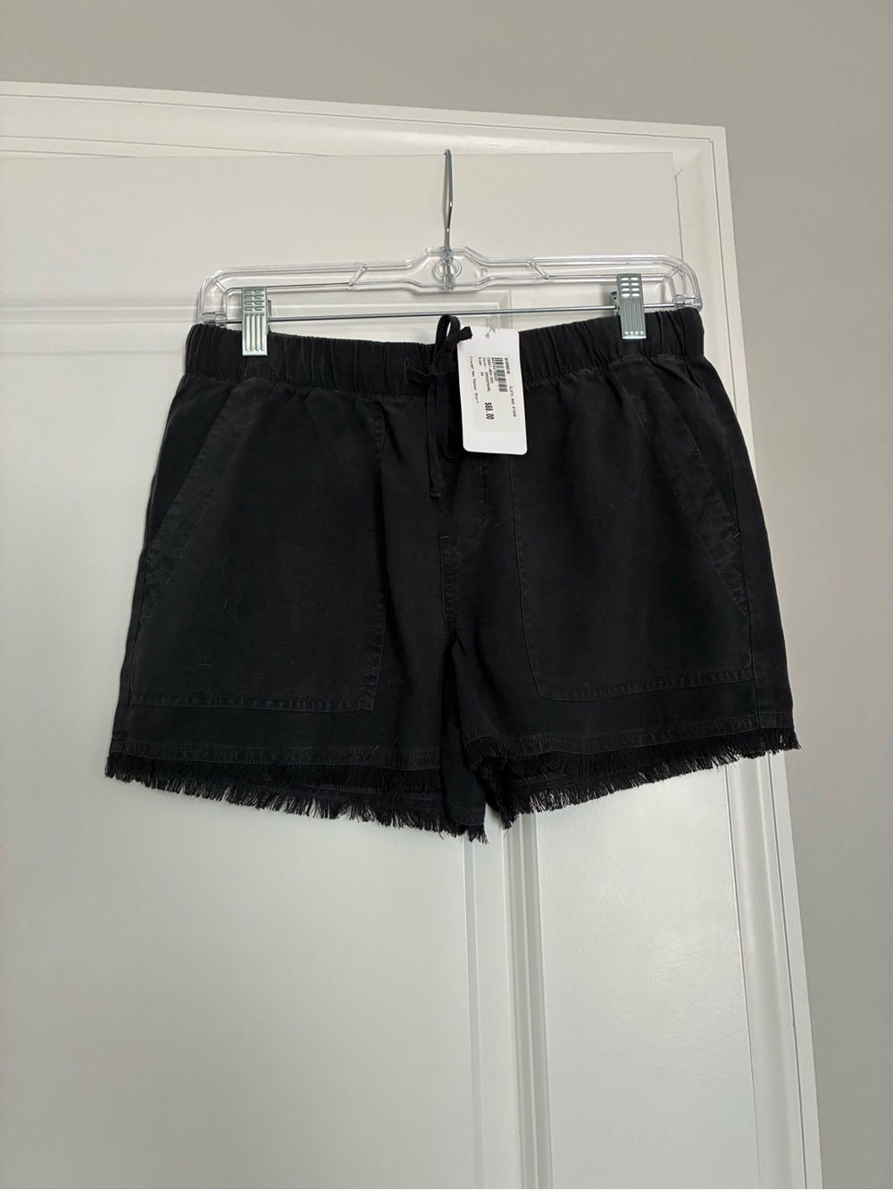 Evereve Cloth & Stone Gray Frayed Hem Pocket Short
